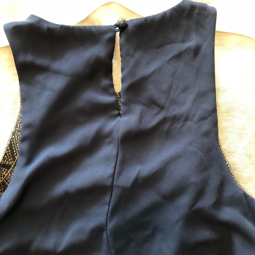 Navy blue dress with pattern detail - Picture 3 of 6